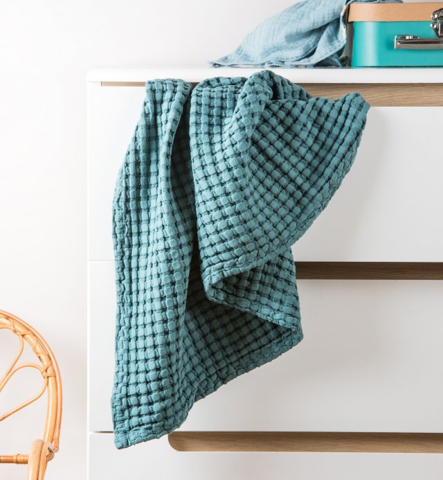 Organic Cotton Waffle Throw - Order Online | Kadolis Canada