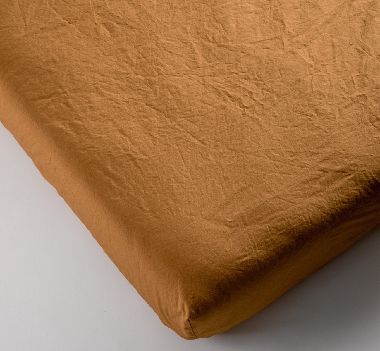 Crib fitted sheet in organic washed cotton percale | Kadolis Canada