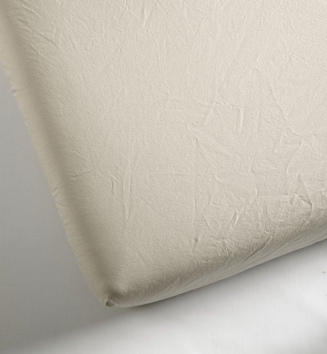 Crib fitted sheet in organic washed cotton percale | Kadolis Canada