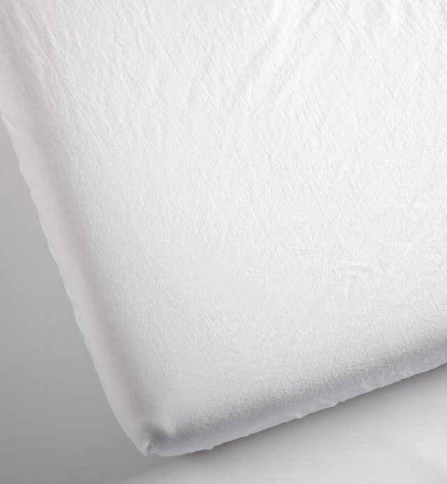 Crib fitted sheet in organic washed cotton percale | Kadolis Canada