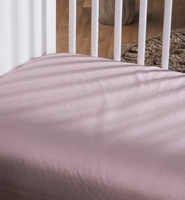 Crib fitted sheet in organic washed cotton percale | Kadolis Canada