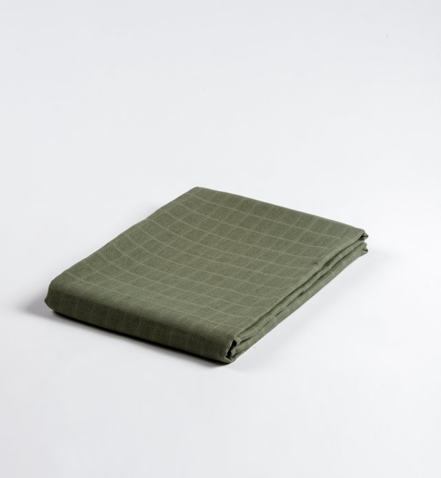 Organic cotton muslin swaddle blanket - super soft and esay to use