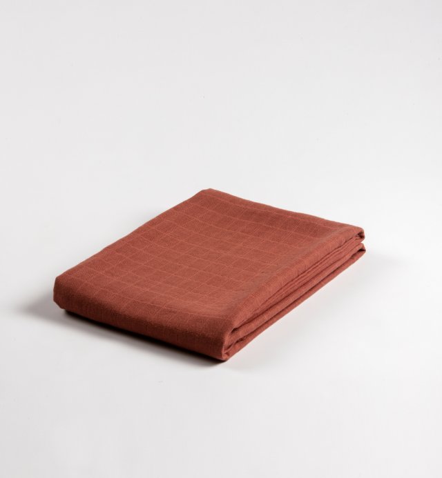 Organic cotton muslin swaddle blanket - super soft and esay to use