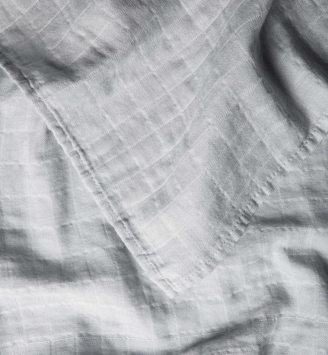 Organic cotton muslin swaddle blanket - super soft and esay to use