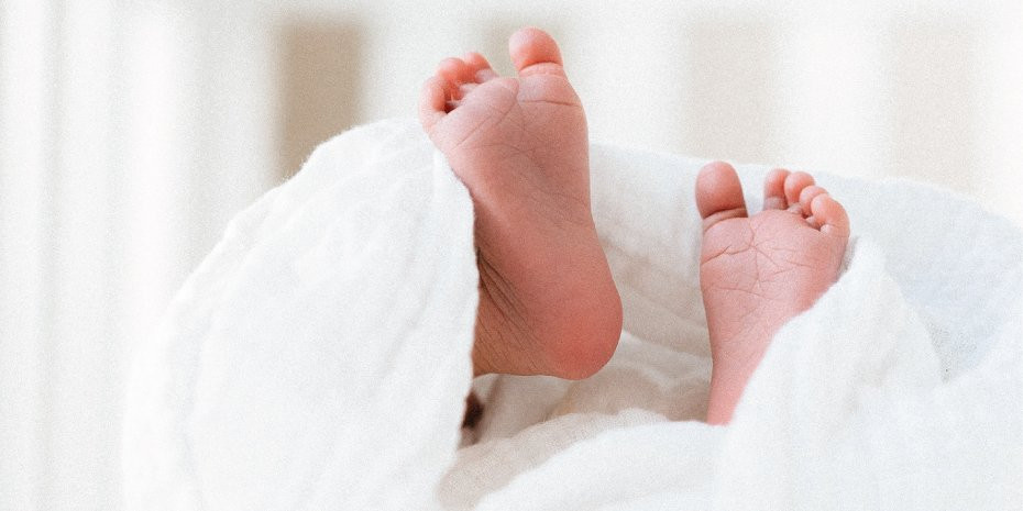 Quand bébé peut-il dormir sur le ventre ? | Réponses Kadolis Canada